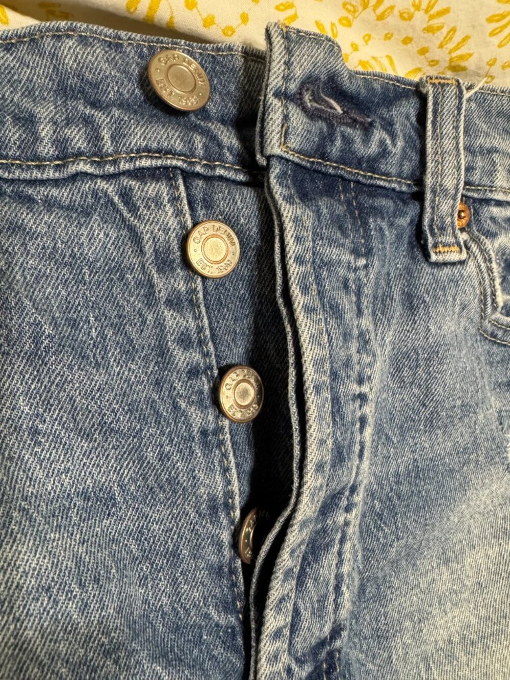 GAP High Rise Cheeky Short - Picture 2 of 4